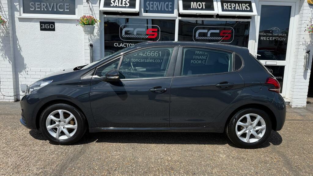Peugeot 208 1.2 Puretech Black Edition Hatchback Ma Black #4