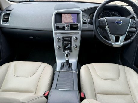 Volvo XC60 D4 R-design Pro Winter Pack,air Suspension,lane D Silver #41