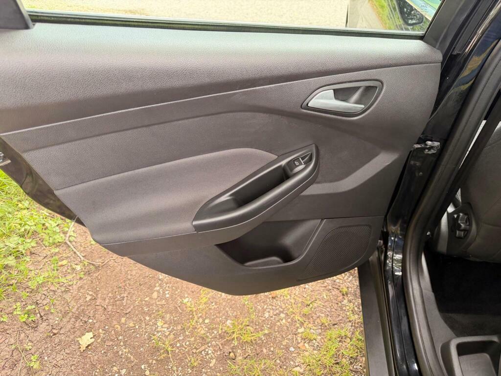 Ford Focus 1.0T Ecoboost Zetec Euro 6 S S  #21