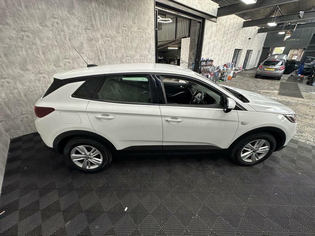 Vauxhall Grandland X 1.2 Turbo Design Black #8