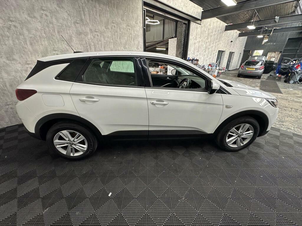 Vauxhall Grandland X 1.2 Turbo Design Black #7