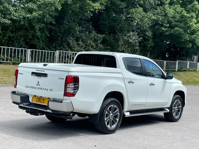 Mitsubishi L200 2.2 Di-d Dc Barbarian X Pickup Double Cab Dies White #4