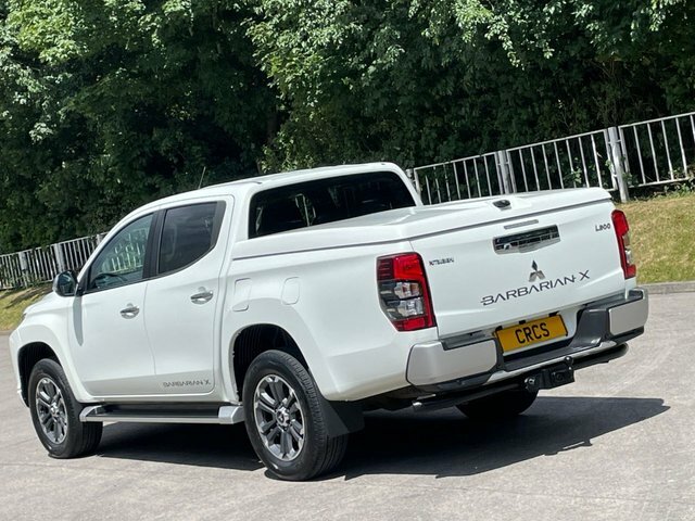 Mitsubishi L200 2.2 Di-d Dc Barbarian X Pickup Double Cab Dies White #5
