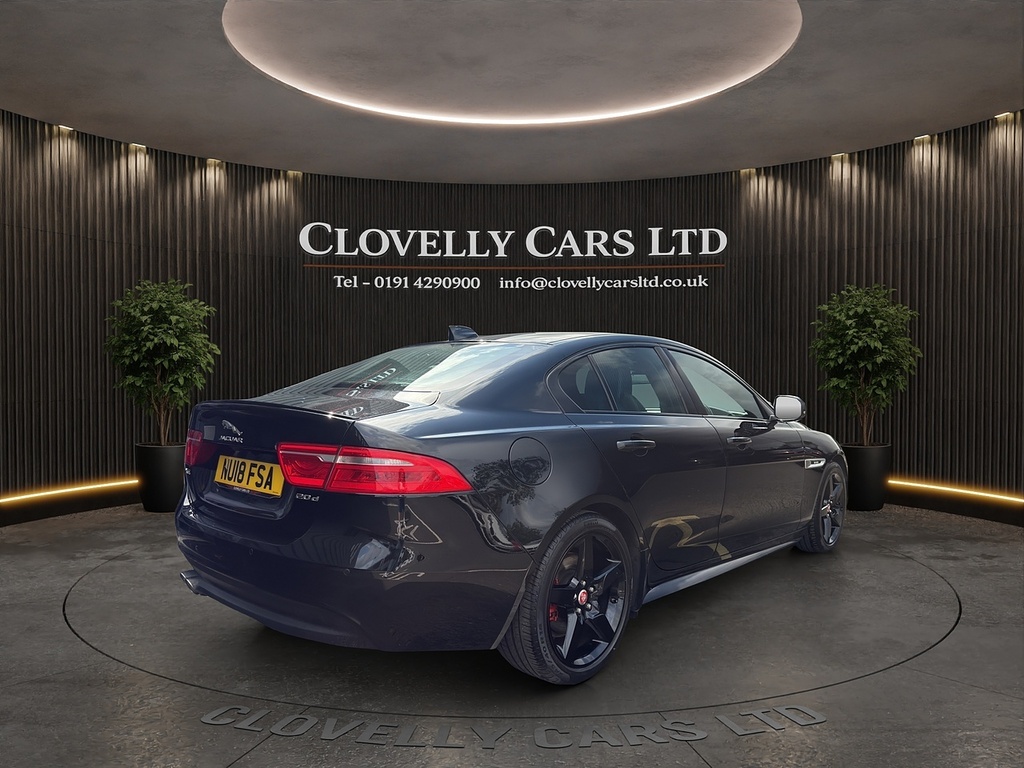 Jaguar XE D R-sport Black #4
