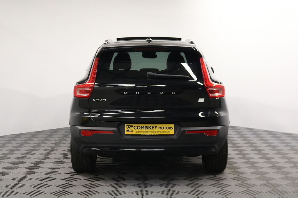 Volvo XC40 Ultimate Black #5