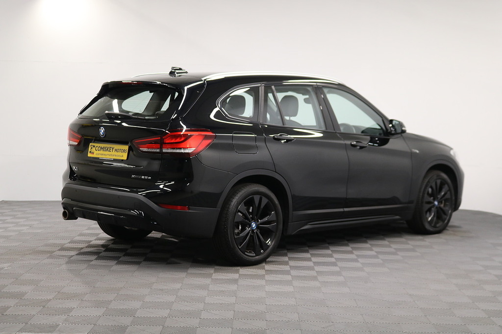 BMW X1 25E Sport Black #6