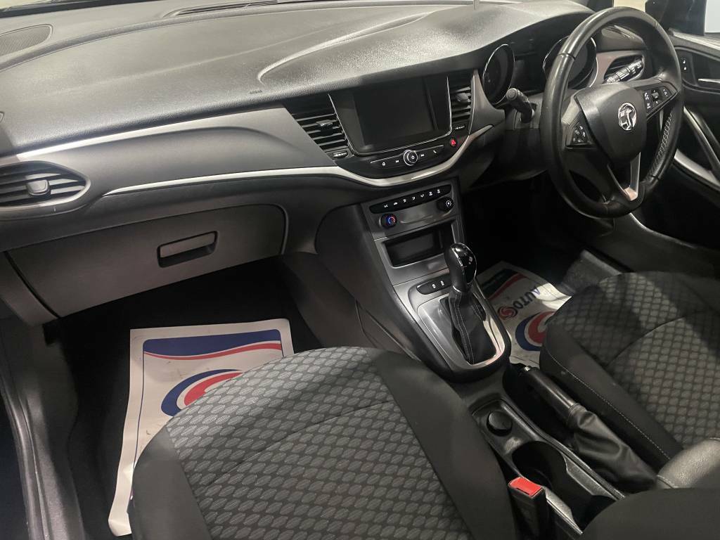 Vauxhall Astra Hatchback Black #2