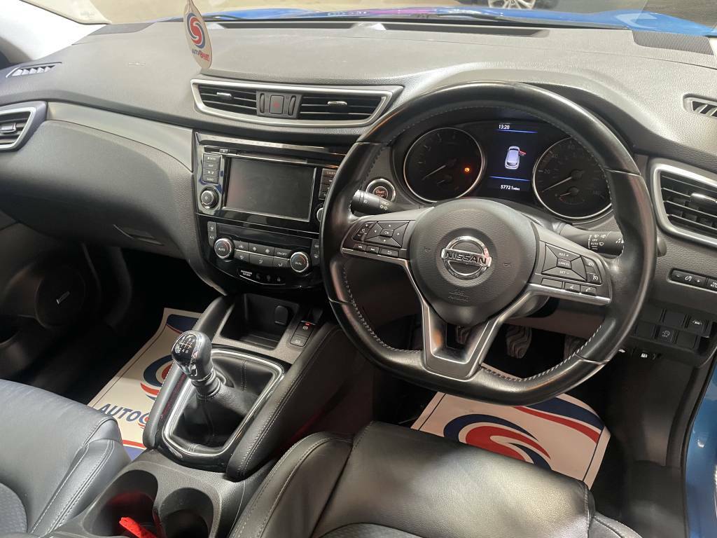 Nissan Qashqai Hatchback 1.3 Dig-t Tekna Blue #3