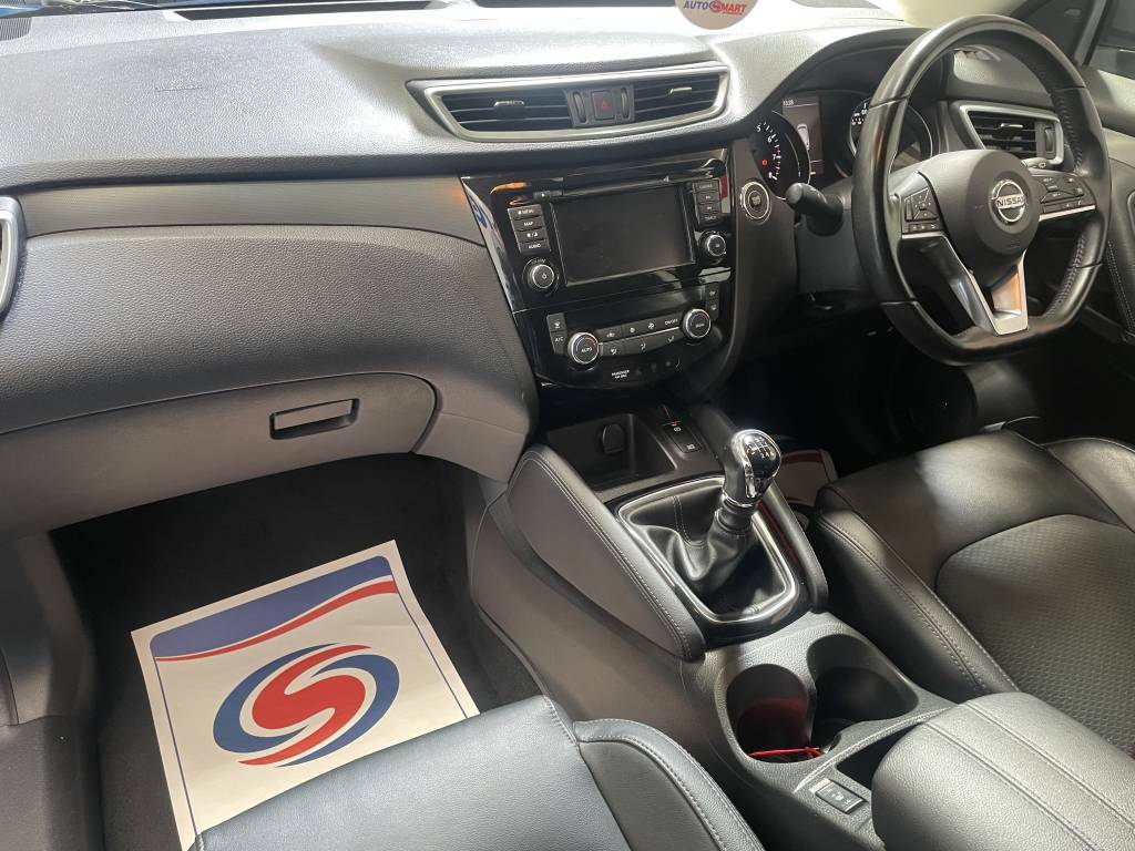 Nissan Qashqai Hatchback 1.3 Dig-t Tekna Blue #4