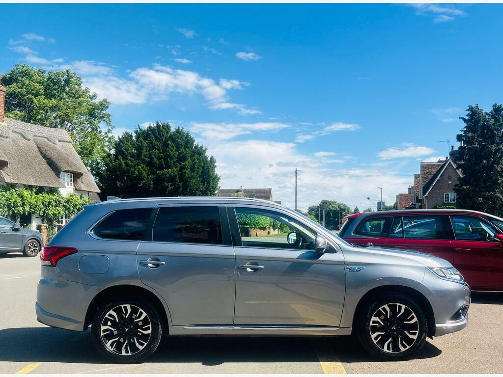 Mitsubishi Outlander 2.0H 12Kwh 4H Cvt 4Wd Euro 6 S S Grey #4