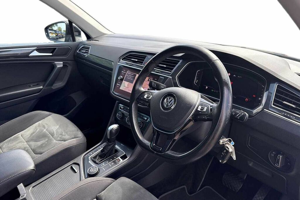 Volkswagen Tiguan 2.0 Tdi 190 4Motion Sel Dsg DU70CYC Black #6