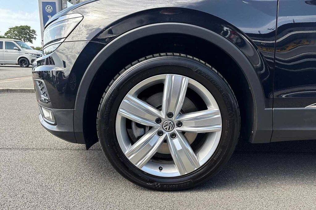 Volkswagen Tiguan 2.0 Tdi 190 4Motion Sel Dsg DU70CYC Black #5