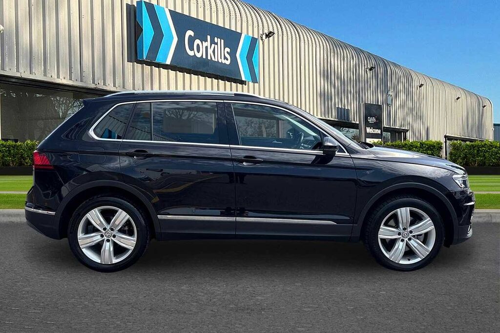 Volkswagen Tiguan 2.0 Tdi 190 4Motion Sel Dsg DU70CYC Black #4