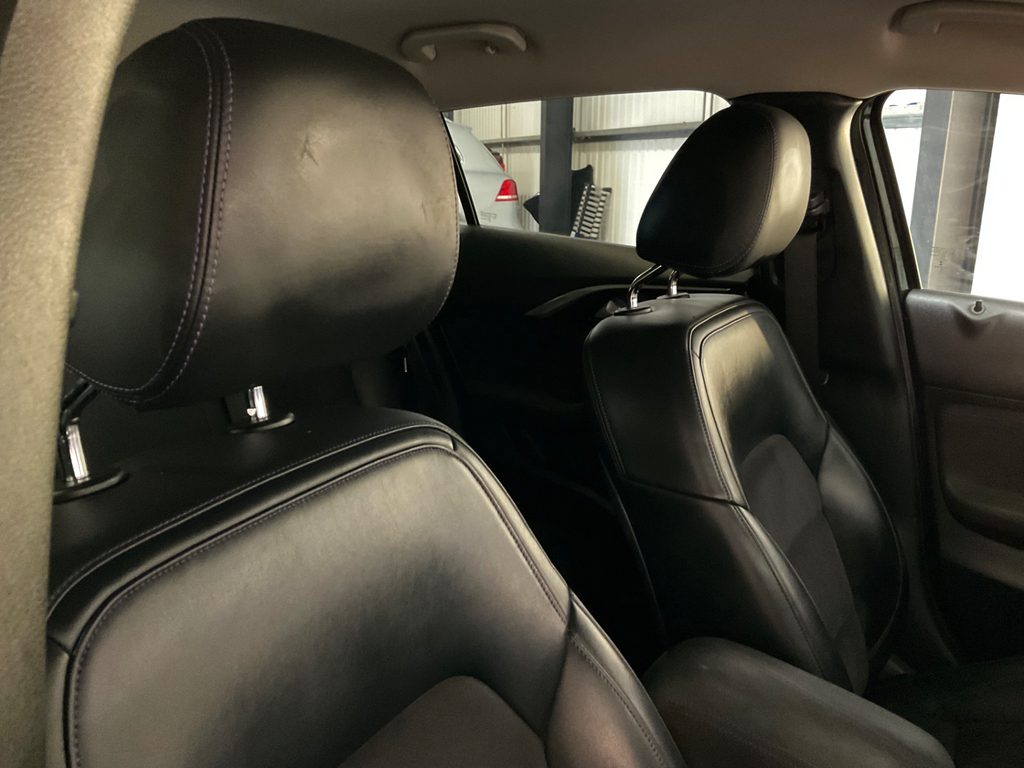 Infiniti Q30 Sport Black #24