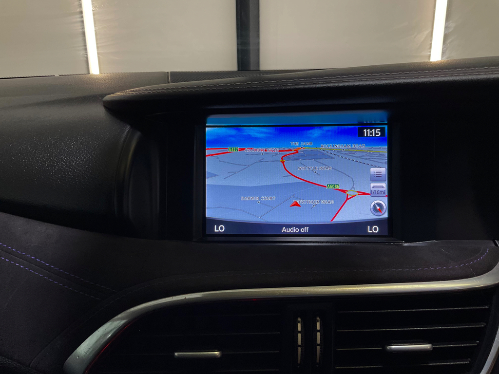 Infiniti Q30 Sport Black #12
