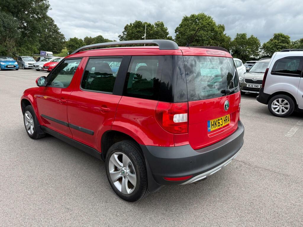 Skoda Yeti 1.6 Tdi Greenline II Elegance Euro 5 S S Red #6