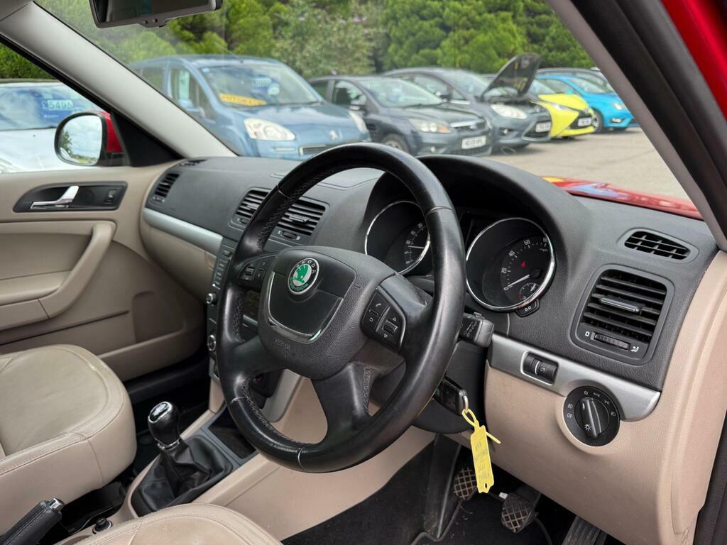 Skoda Yeti 2013 2.0 Adventure Tdi Cr 140 Bhp White #12