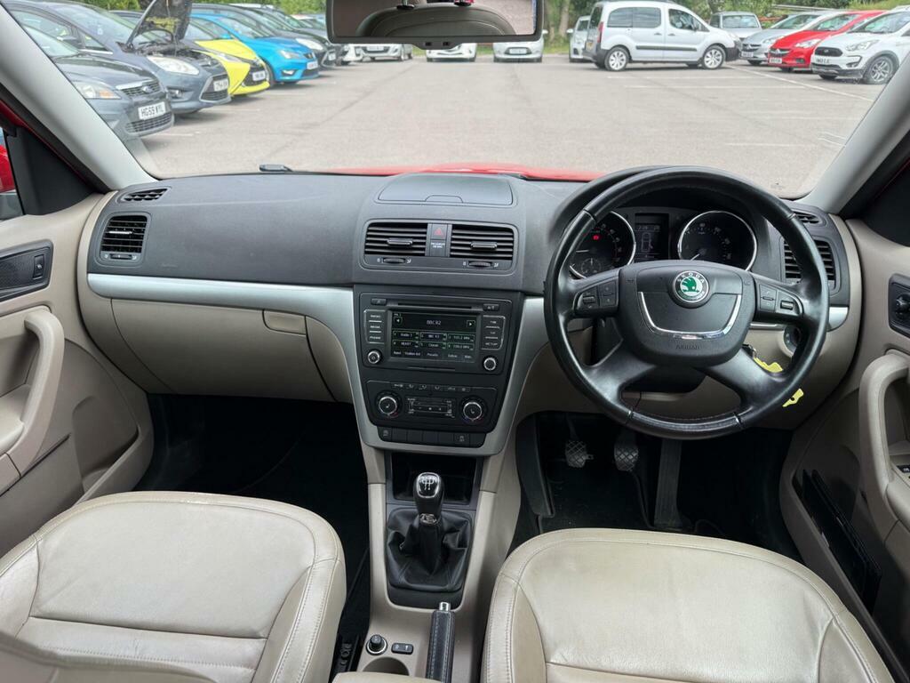 Skoda Yeti 2013 2.0 Adventure Tdi Cr 140 Bhp White #10