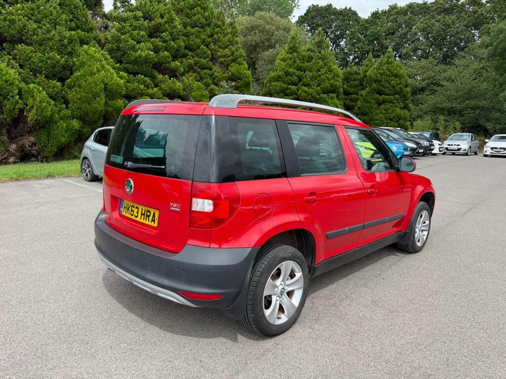 Skoda Yeti 1.6 Tdi Greenline II Elegance Euro 5 S S Red #3