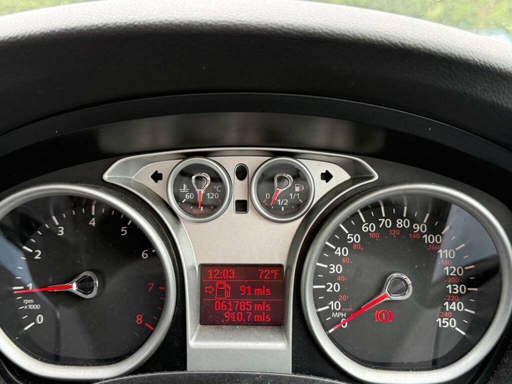 Ford Focus 2.0 Titanium Silver Estate U983 Silver #17