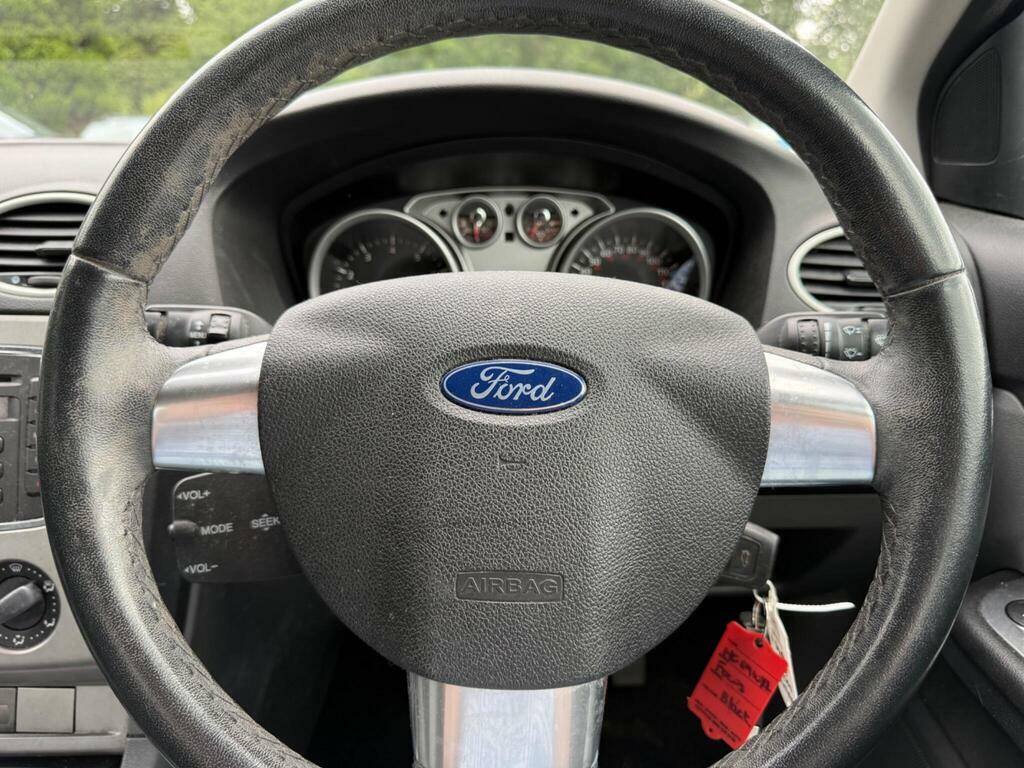 Ford Focus 2.0 Titanium Silver Estate U983 Silver #16