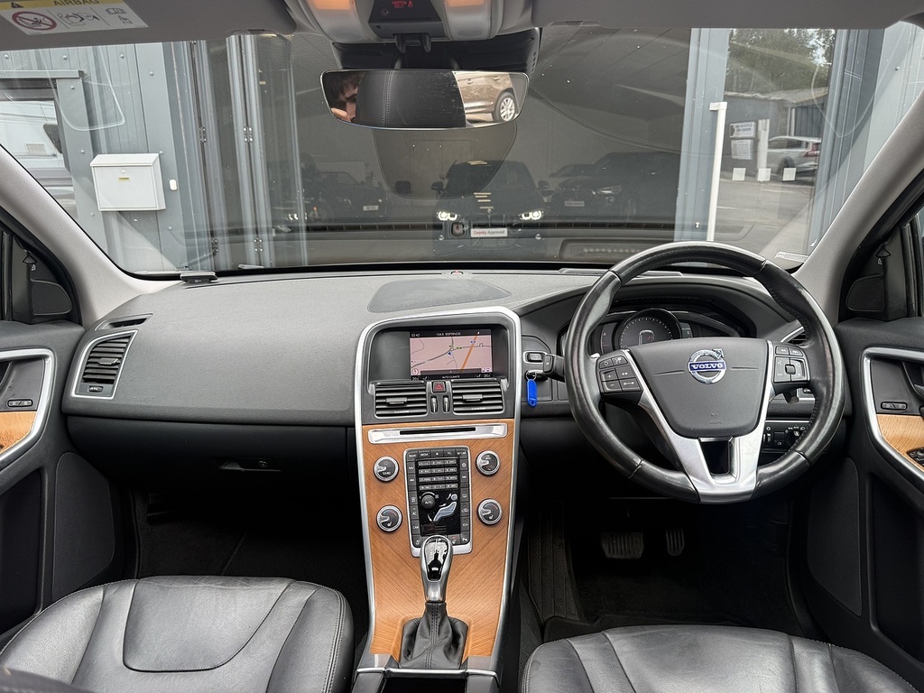 Volvo XC60 2.0 B5p 250 R Design Geartronic  #30
