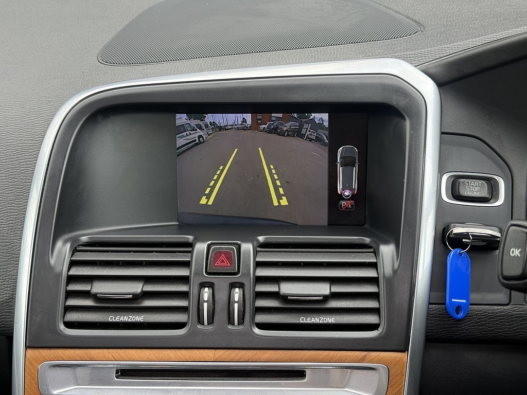 Volvo XC60 2.0 B5p 250 R Design Geartronic  #37