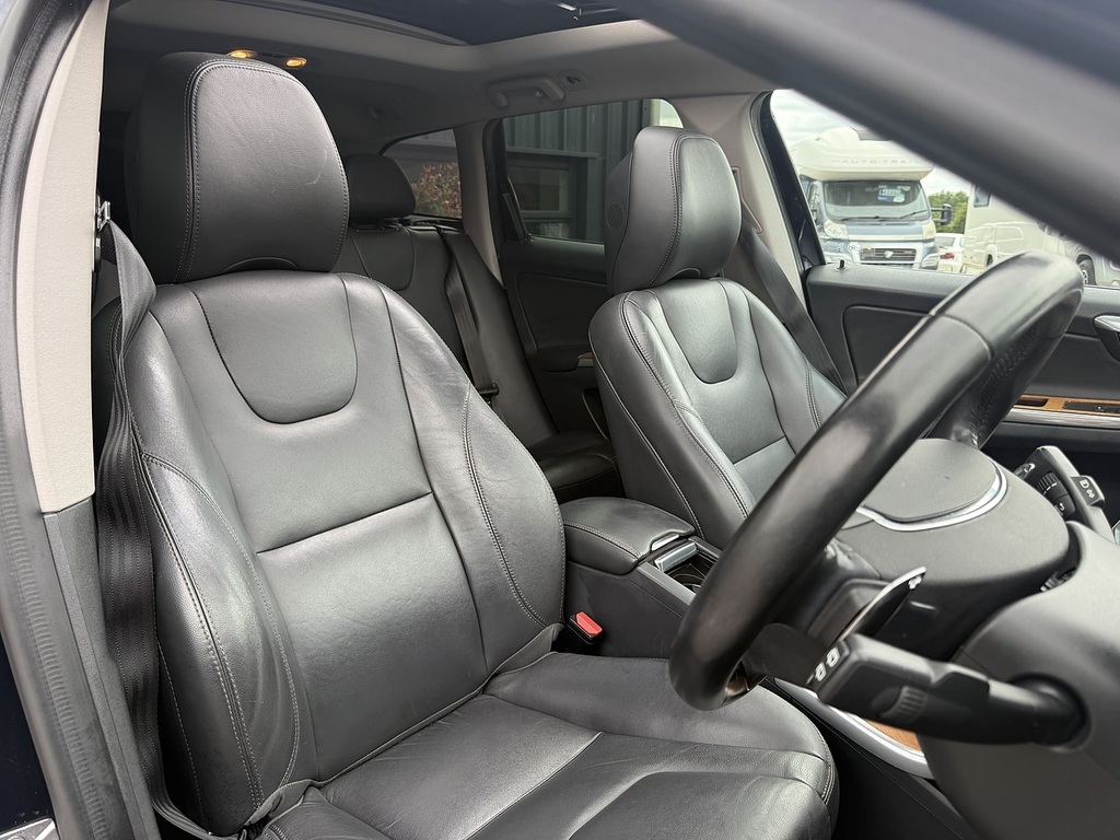 Volvo XC60 2.0 B5p 250 R Design Geartronic  #11