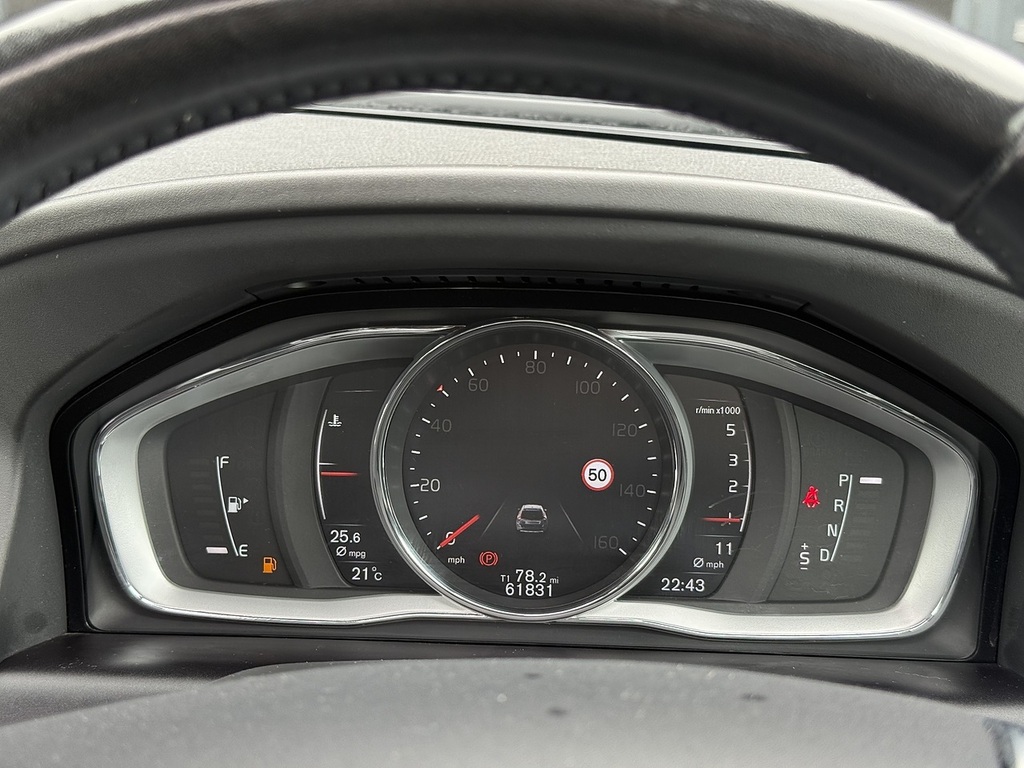 Volvo XC60 2.0 B5p 250 R Design Geartronic  #35