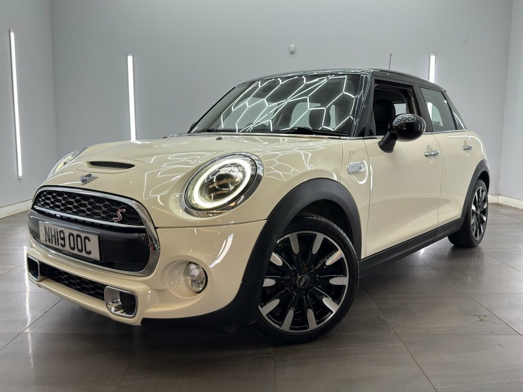 Mini Hatch 2L Cooper S Exclusive NH19OOC White #3