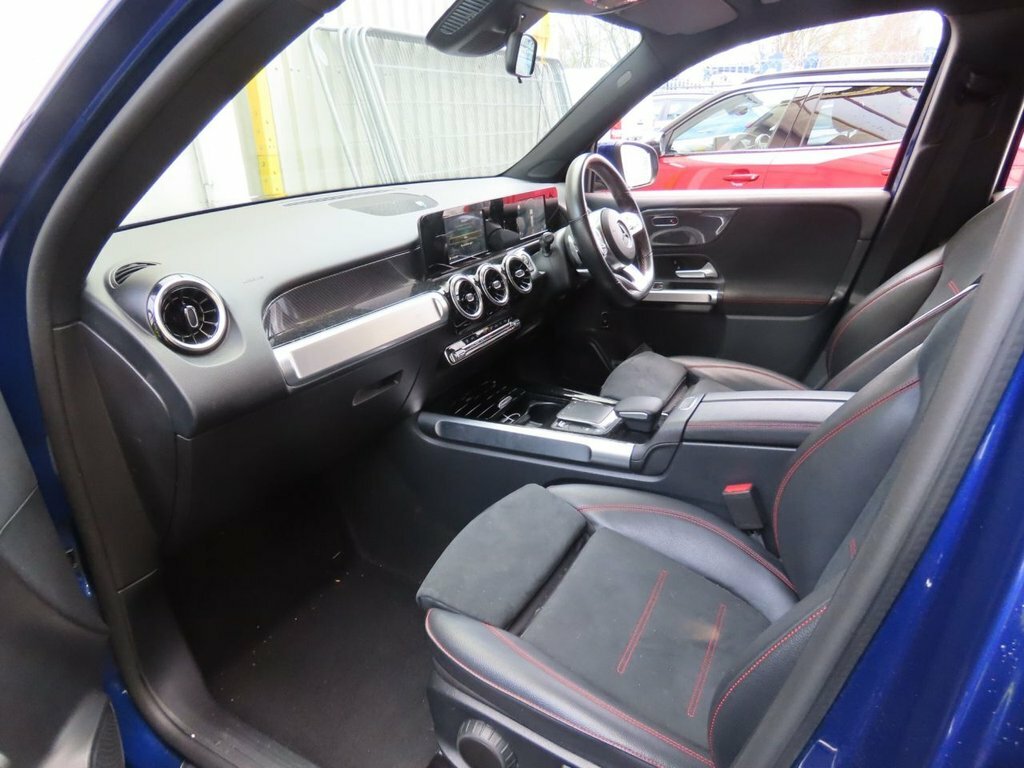 Mercedes-Benz GLB Class Glb 200 Amg Line Premium 7G-tronic Red #11