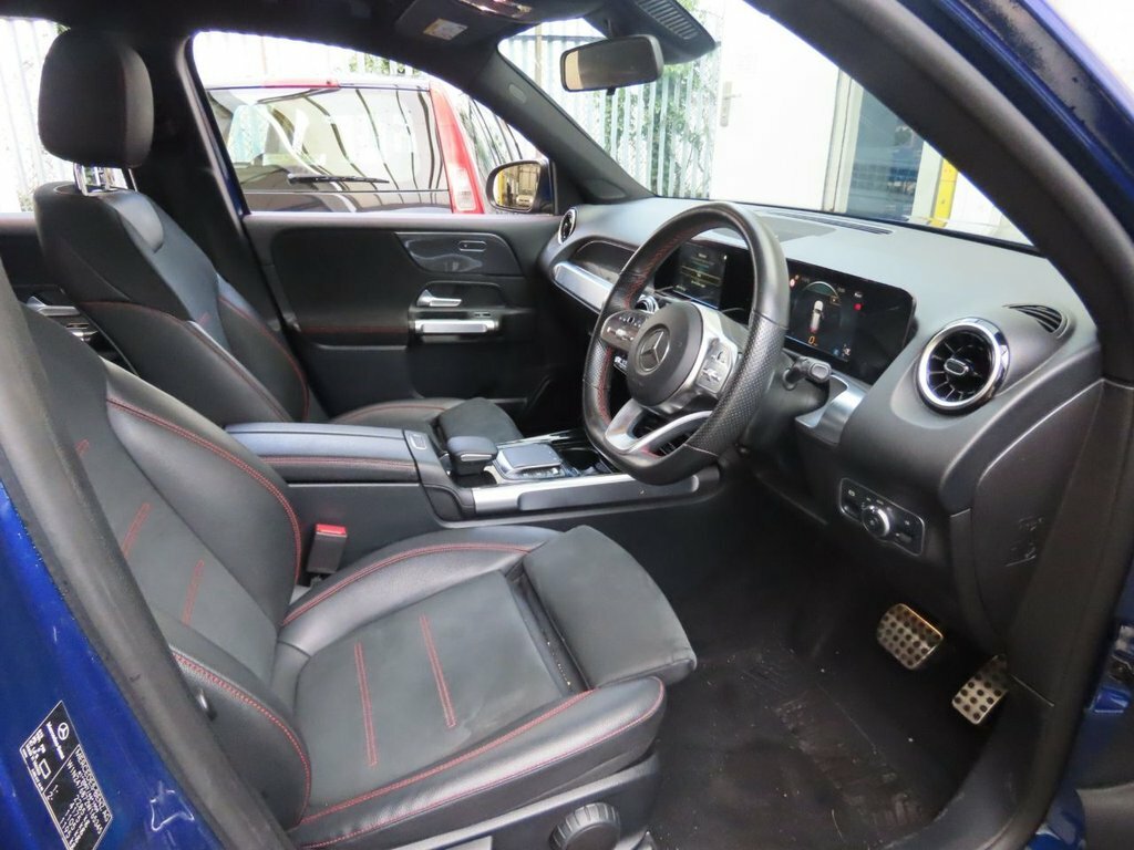 Mercedes-Benz GLB Class Glb 200 Amg Line Premium 7G-tronic Red #10