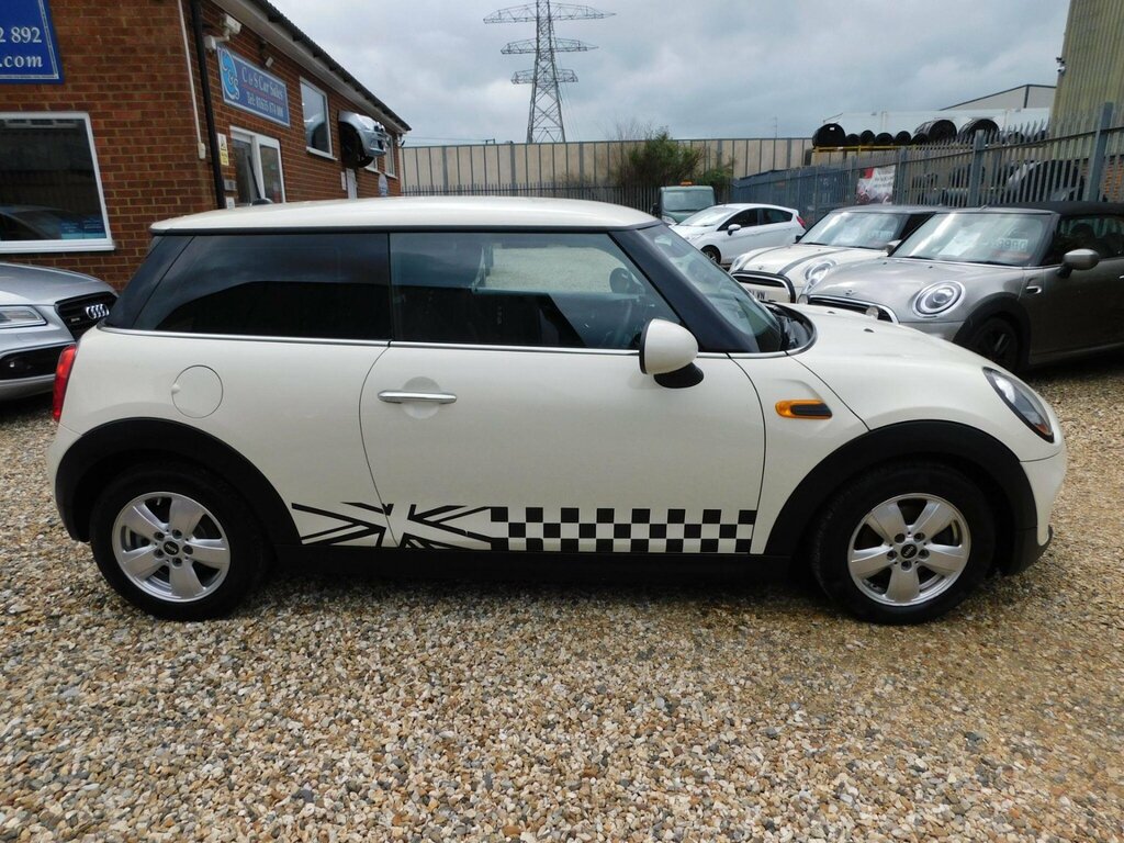 Mini Hatch 1.5 Cooper D Euro 6 Ss White #2
