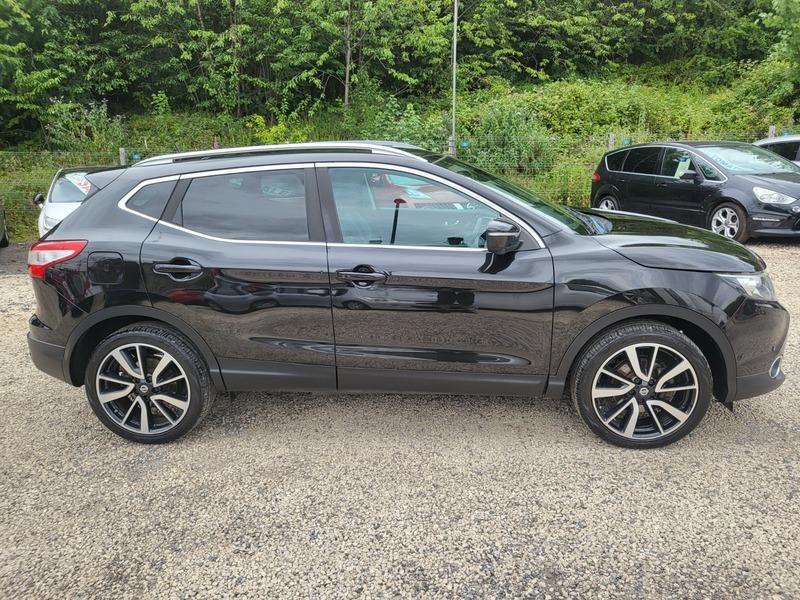 Nissan Qashqai  Black #11