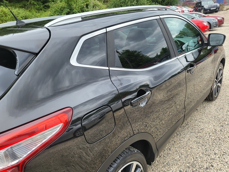 Nissan Qashqai  Black #13