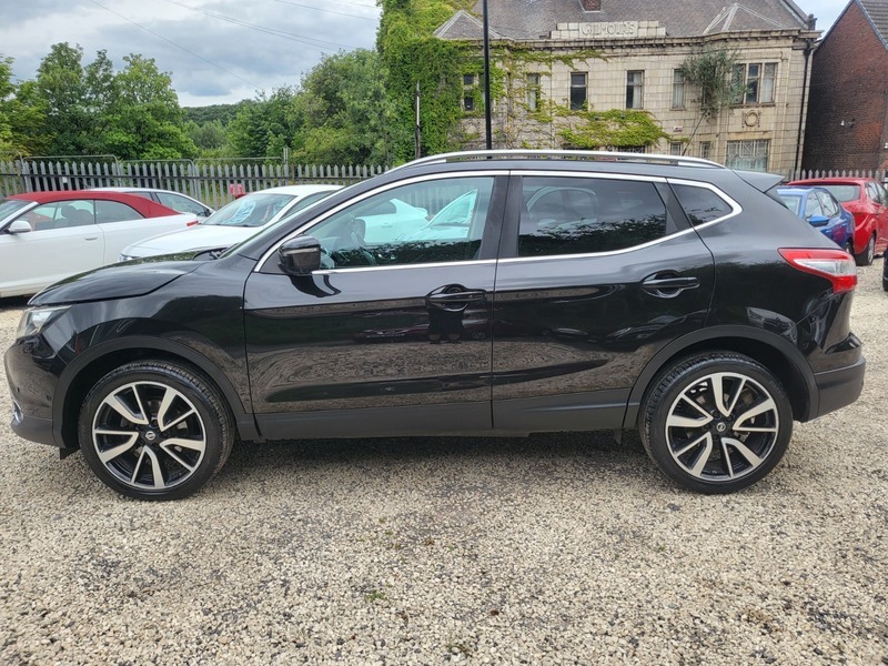 Nissan Qashqai  Black #24