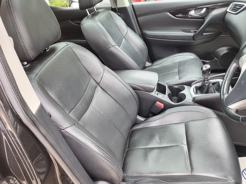 Nissan Qashqai  Black #14