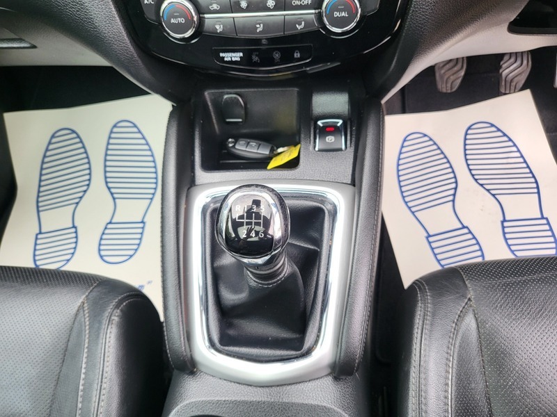 Nissan Qashqai  Black #6