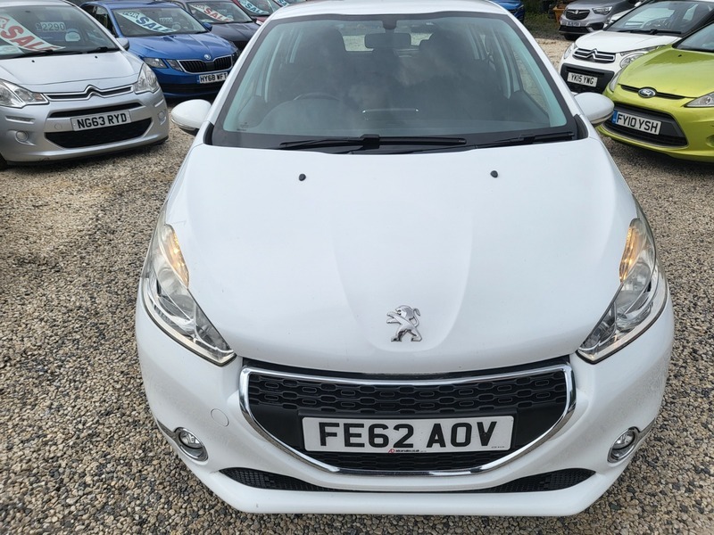 Peugeot 208 Hdi Active White #6