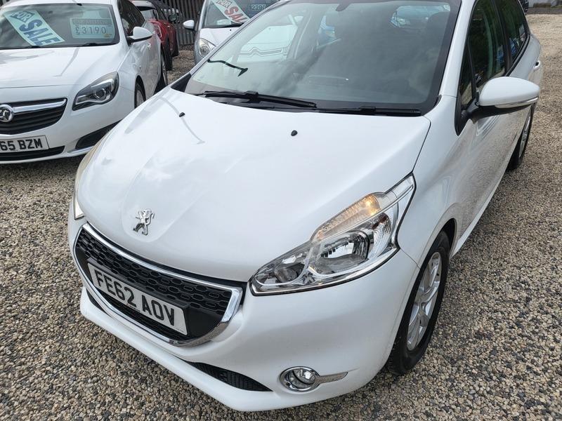 Peugeot 208 Hdi Active White #4