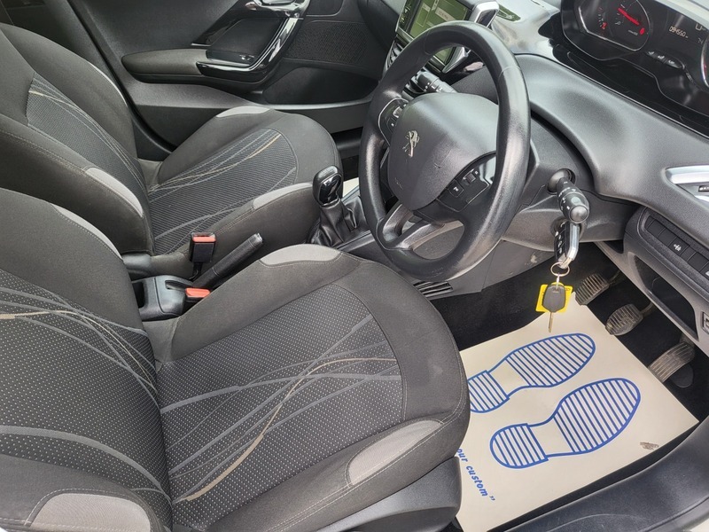 Peugeot 208 Hdi Active White #3
