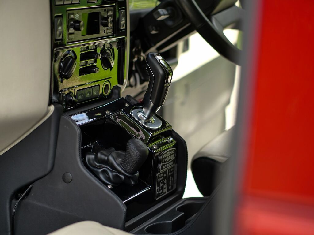 Land Rover Defender 90 Works V8 70Th Red #6