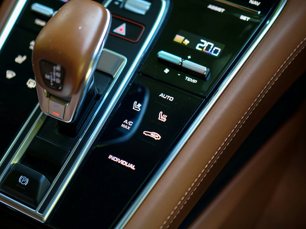Porsche Panamera 2.9 V6 E-hybrid 17.9Kwh 4 Platinum Edition Saloon Blue #33
