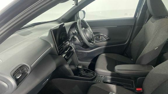 Toyota Yaris Cross Design Fwd FD25WVT Black #5
