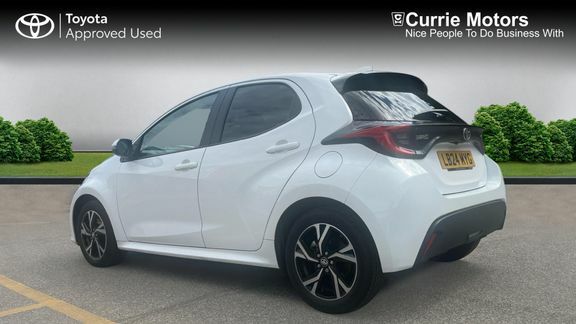 Toyota Yaris Design White #4