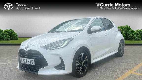 Toyota Yaris Design White #3