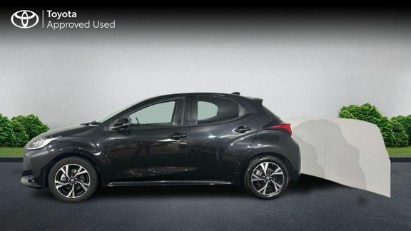 Toyota Yaris Design Black #6