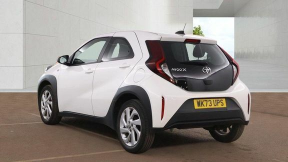Toyota Aygo X Pure Automatic White #3