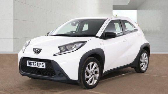 Toyota Aygo X Pure Automatic White #2
