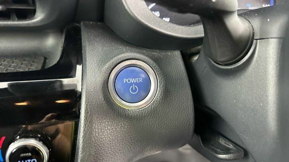 Toyota Yaris Cross Excel Silver #16